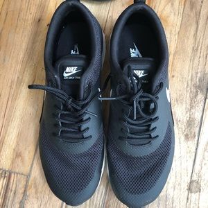 NIKE AIR MAX THEA